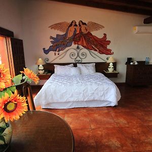 Villa San Jose Hotel&Suites